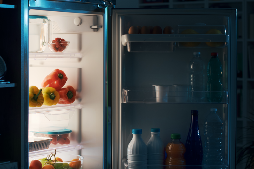 Ist es normal, dass der Kühlschrank ständig läuft?