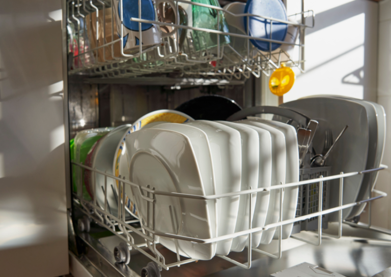 Was passiert, wenn der Geschirrspüler zu voll ist