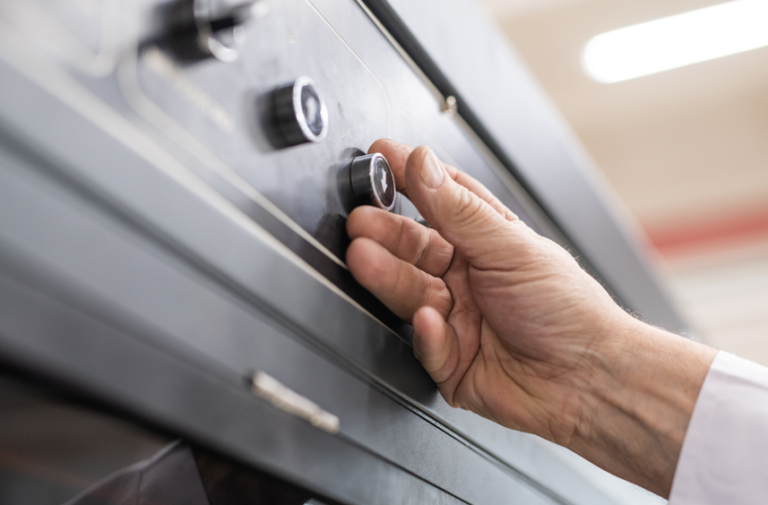 Was passiert, wenn ein Herd überlastet wird