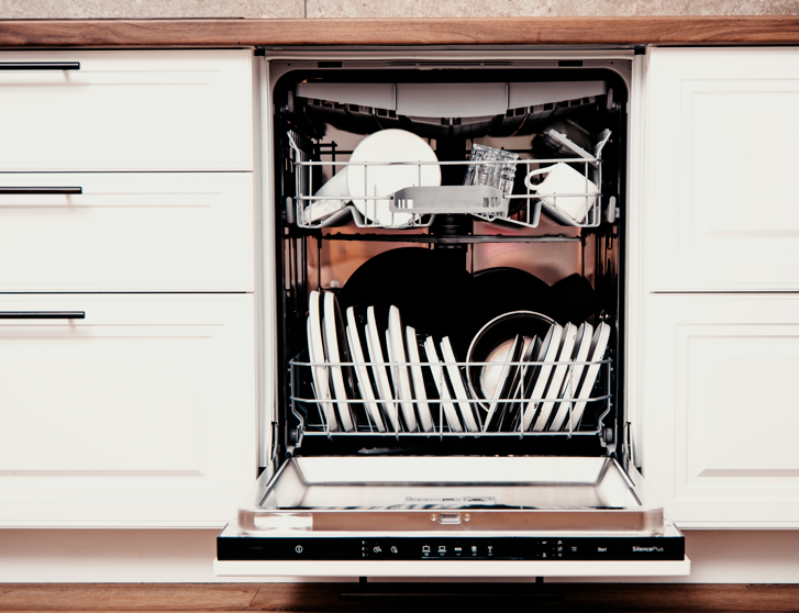 Wie viel Wasser verbraucht ein Geschirrspüler pro Spülgang