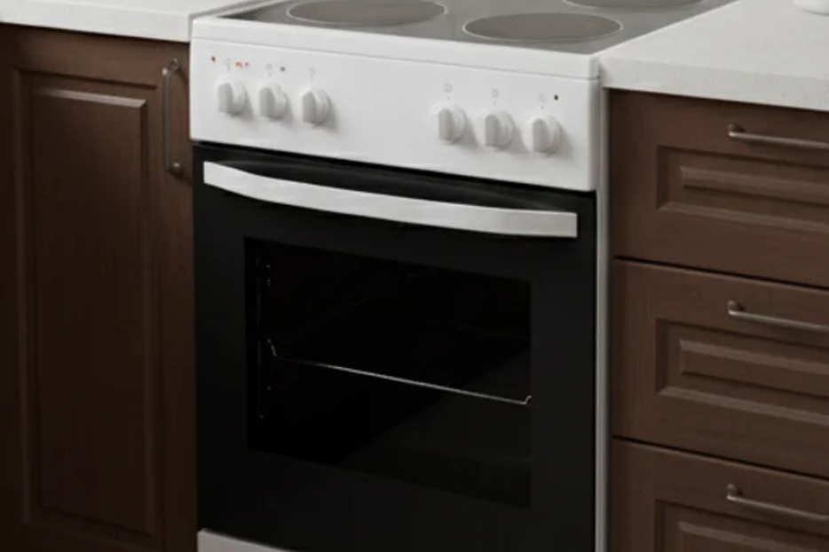 Herd und Backofen – Geräusche, Gerüche und auffällige Betriebserscheinungen
