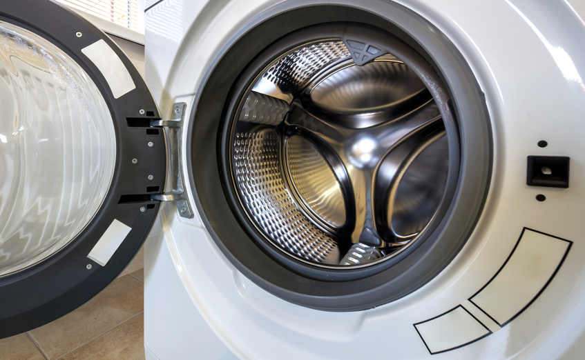 Welche Maße und Anschlüsse müssen vor dem Kauf einer Waschmaschine geprüft werden